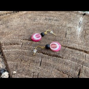 BLACK AND RED BEADED DROP EARRINGS
